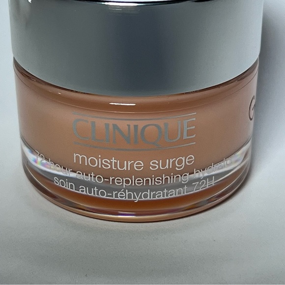 CLINIQUE Moisture Surge 72 hour auto replenishing hydrator - Picture 5 of 6